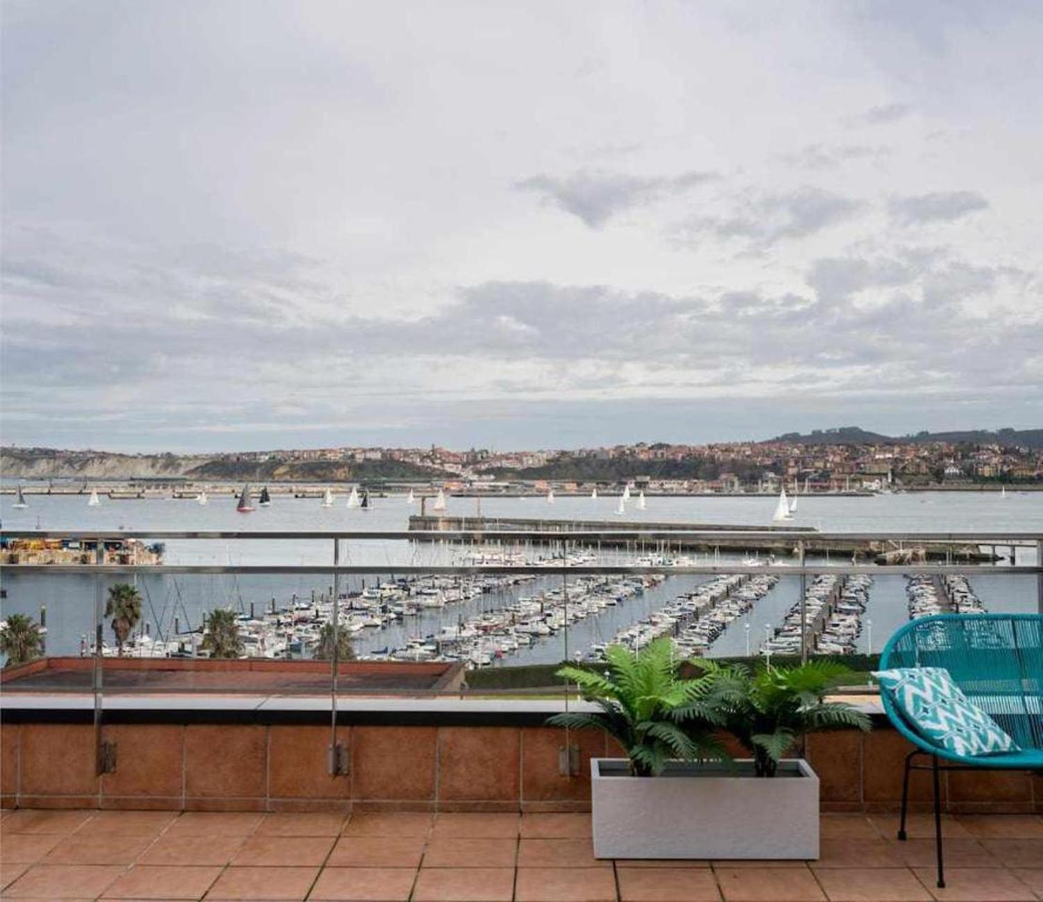 サントゥルツィAtico Lujo Costa Vasca Bilbaoterraza Mar Jacuziアパートメント エクステリア 写真